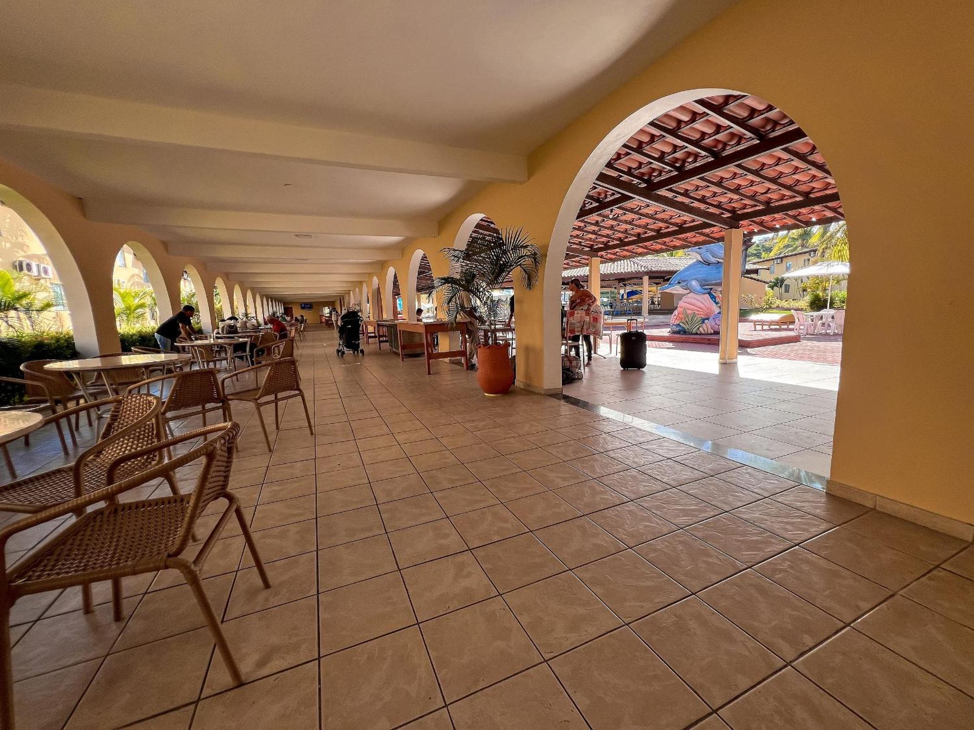 Suiite Com Ar Condicionado, Frigobar E Mesa Trabalho. Localizada No Porto Belo Park, Com Parque Aquatico