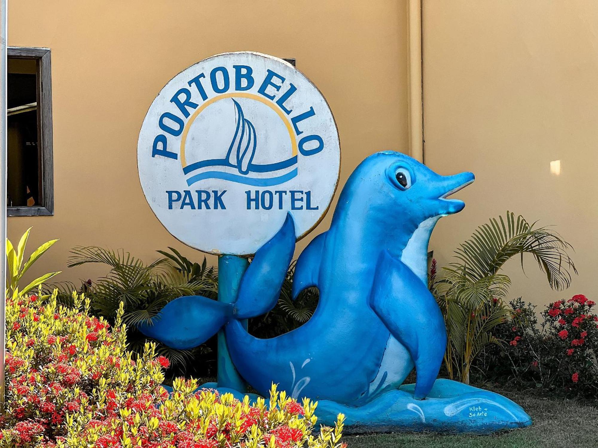 Suiite Com Ar Condicionado, Frigobar E Mesa Trabalho. Localizada No Porto Belo Park, Com Parque Aquatico